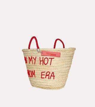 HOT MOM ERA